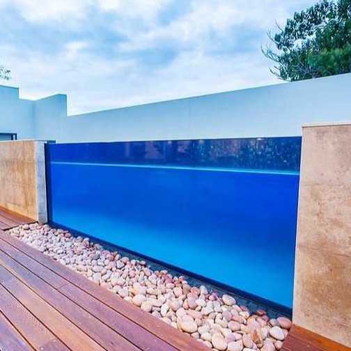 Advantages of the acrylic board as a pool