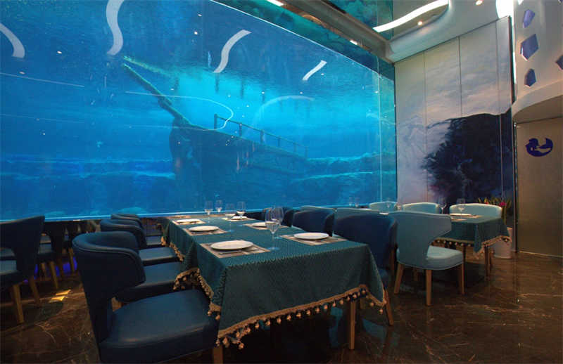 underwater restaurant acrylic panels